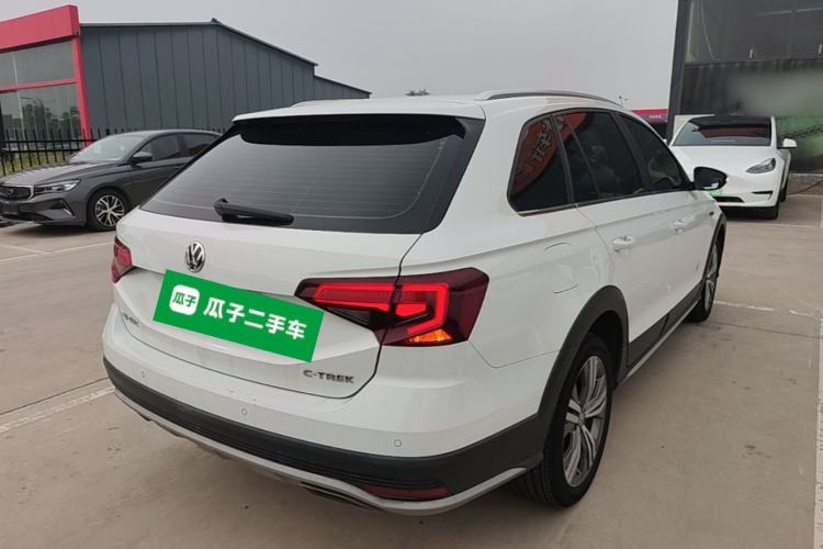 Used Volkswagen C-TREK 2018 1.5L Automatic Fashion Model Rear Right 45 Deg