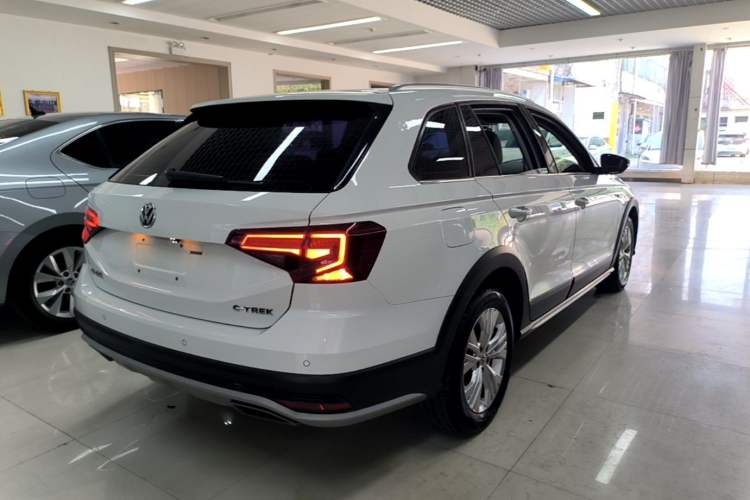 Used Volkswagen C-TREK 2018 1.5L Automatic Comfort Model Rear Right 45 Deg