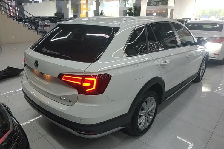 Used Volkswagen C-TREK 2018 1.5L Automatic Fashion Model Rear Right 45 Deg