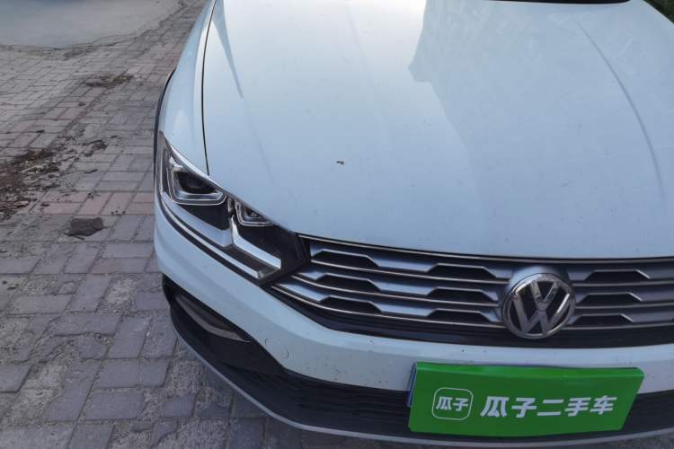 Used Volkswagen C-TREK 2018 230TSI DSG Comfort Model Right Front Headlight