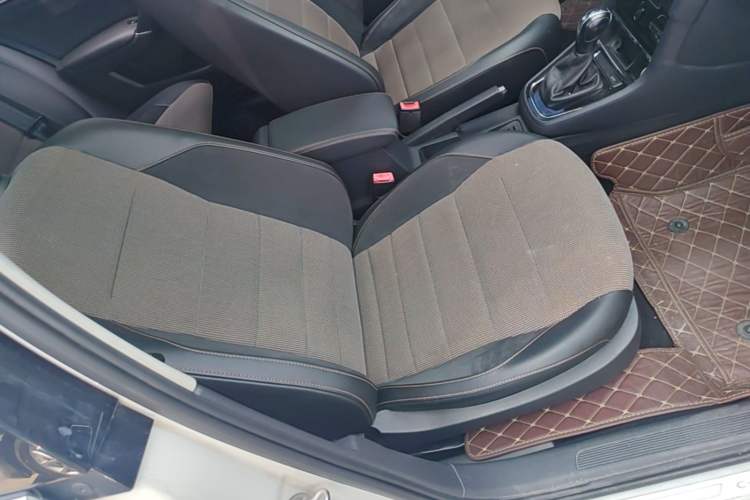 Used Volkswagen C-TREK 2018 1.5L Automatic Comfort Model Right Front Seat