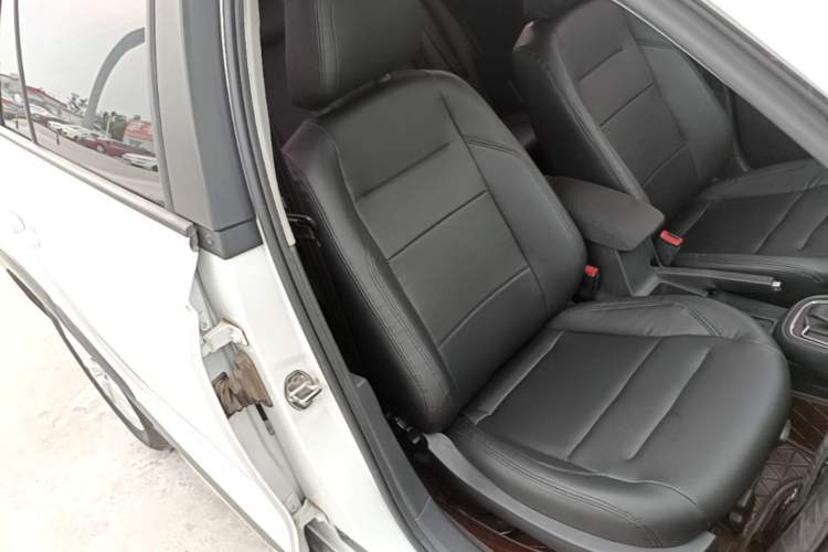 Used Volkswagen C-TREK 2018 1.5L Automatic Fashion Model Right Front Seat