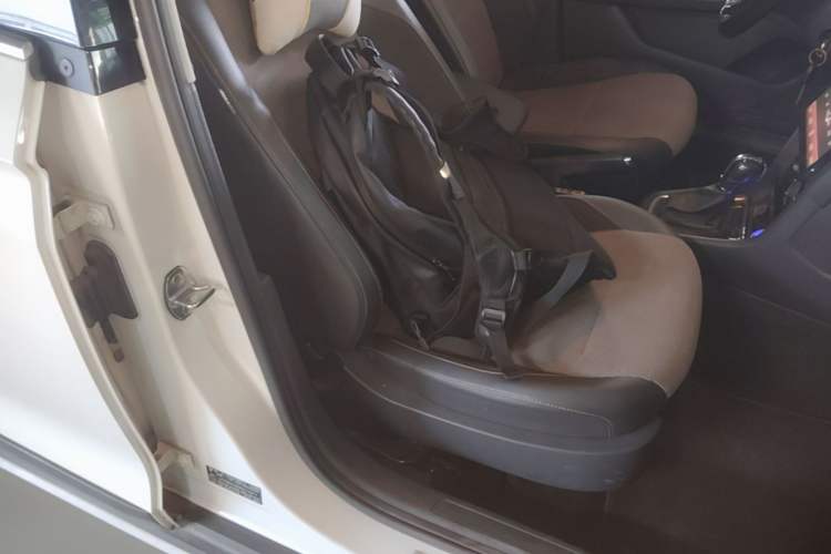 Used Volkswagen C-TREK 2018 230TSI DSG Comfort Model Right Front Seat