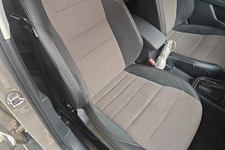 Used Volkswagen C-TREK 2018 230TSI DSG Comfort Model Right Front Seat