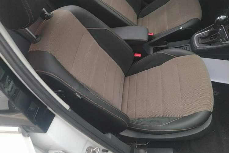 Used Volkswagen C-TREK 2018 1.5L Automatic Comfort Model Right Front Seat