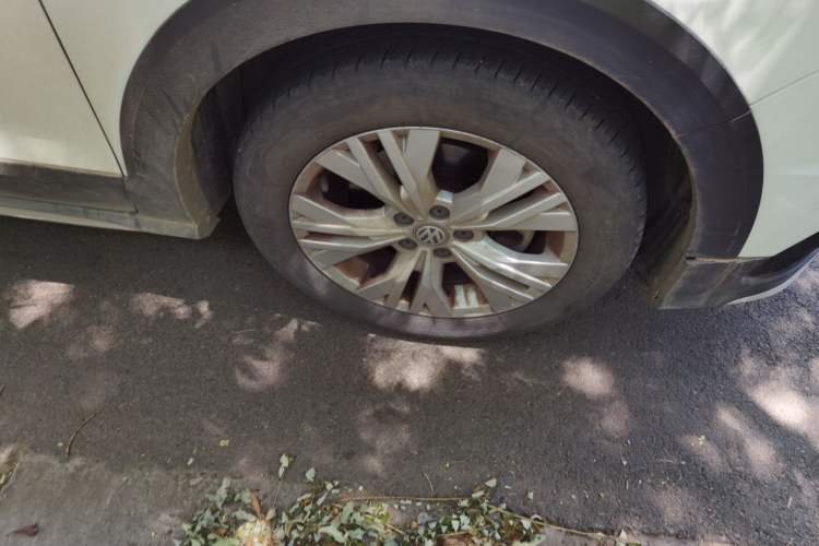 Used Volkswagen C-TREK 2018 230TSI DSG Comfort Model Right Front Wheel Hub