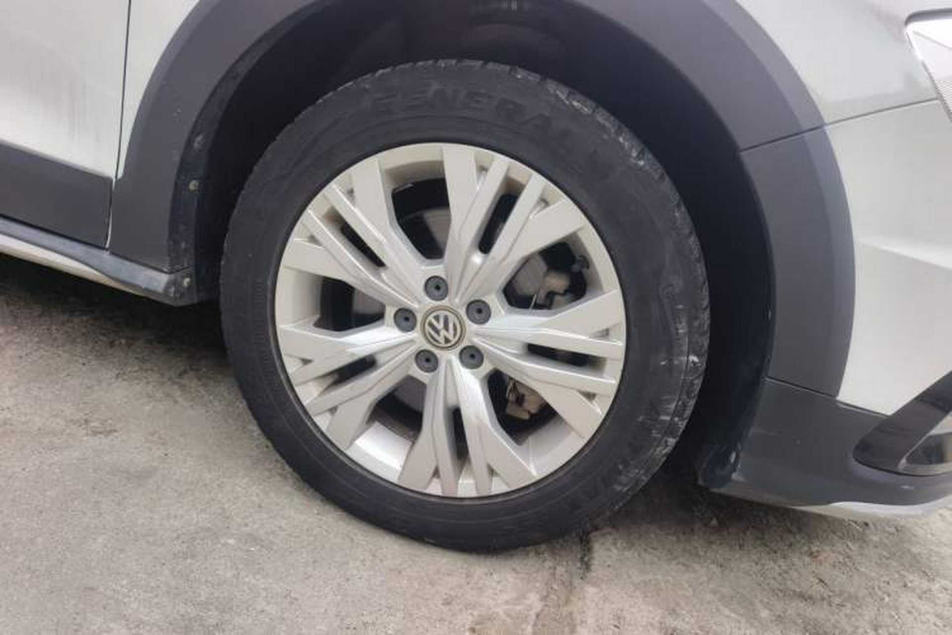 Used Volkswagen C-TREK 2018 230TSI DSG Comfort Model Right Front Wheel Hub