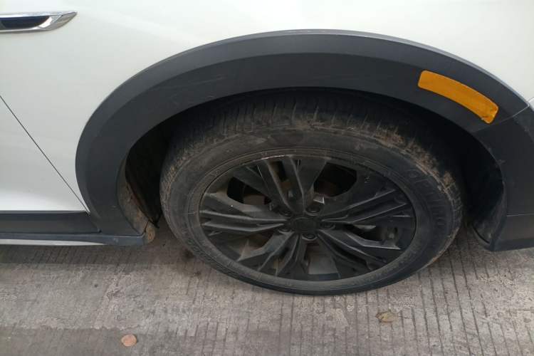 Used Volkswagen C-TREK 2018 1.5L Automatic Comfort Model Right Front Wheel Hub