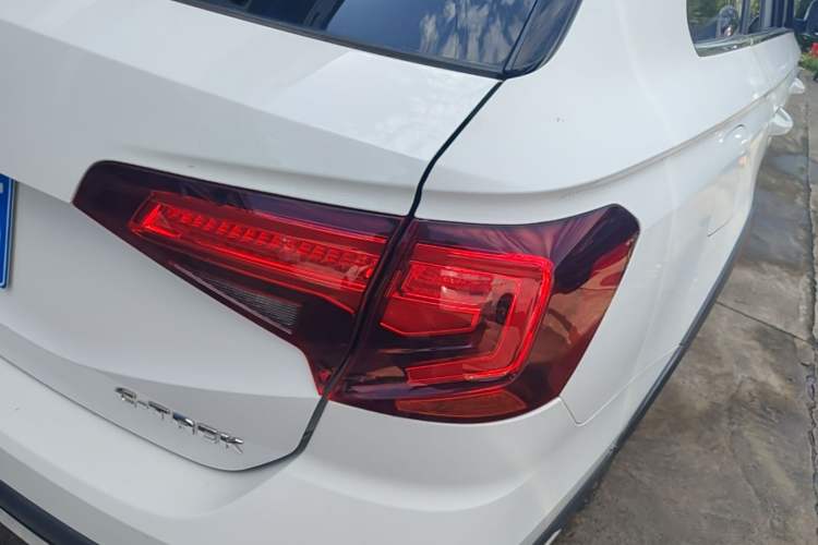 Used Volkswagen C-TREK 2018 1.5L Automatic Comfort Model Right Rear Taillight