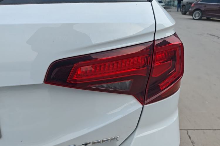 Used Volkswagen C-TREK 2018 230TSI DSG Luxury Version Right Rear Taillight