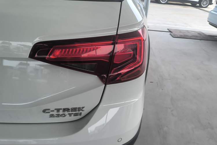 Used Volkswagen C-TREK 2018 230TSI DSG Comfort Model Right Rear Taillight