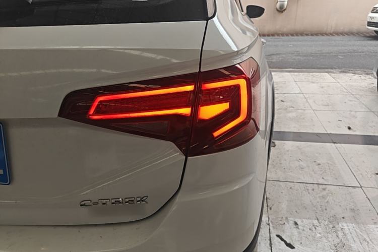 Used Volkswagen C-TREK 2018 230TSI DSG Comfort Model Right Rear Taillight