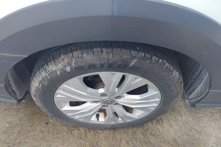 Used Volkswagen C-TREK 2018 1.5L Automatic Comfort Model Right Rear Wheel Hub