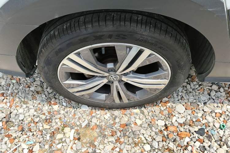 Used Volkswagen C-TREK 2018 230TSI DSG Comfort Model Right Rear Wheel Hub