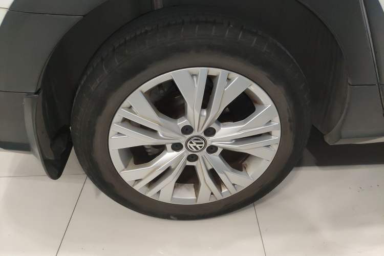 Used Volkswagen C-TREK 2018 1.5L Manual Comfort Model Right Rear Wheel Hub