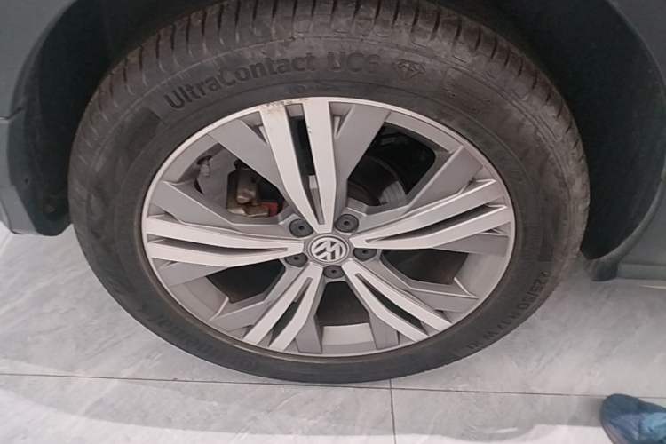 Used Volkswagen C-TREK 2018 230TSI DSG Comfort Model Right Rear Wheel Hub