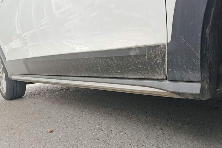 Used Volkswagen C-TREK 2018 1.5L Automatic Fashion Model Right Side Sill
