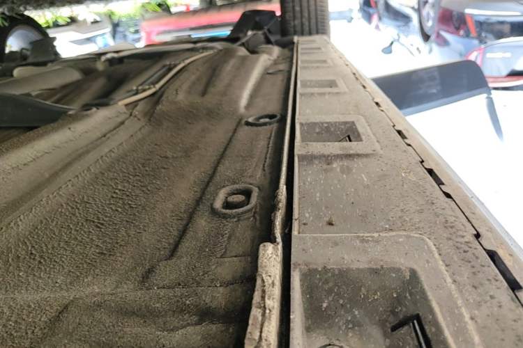 Used Volkswagen C-TREK 2018 230TSI DSG Comfort Model Right Side Sill