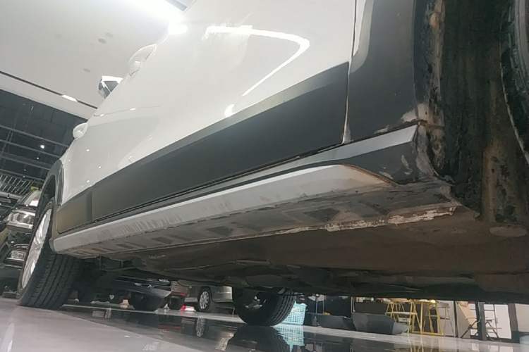 Used Volkswagen C-TREK 2018 1.5L Automatic Fashion Model Right Side Sill