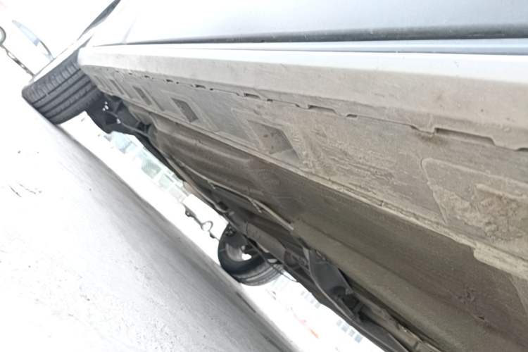 Used Volkswagen C-TREK 2018 1.5L Automatic Fashion Model Right Side Sill