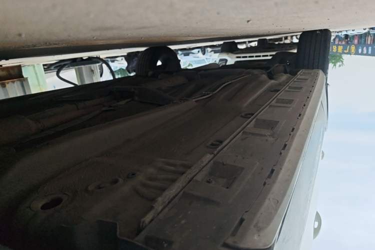 Used Volkswagen C-TREK 2018 230TSI DSG Luxury Version Right Side Sill