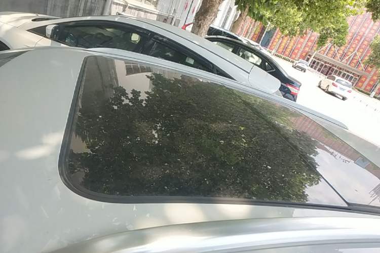 Used Volkswagen C-TREK 2018 1.5L Automatic Comfort Model Roof