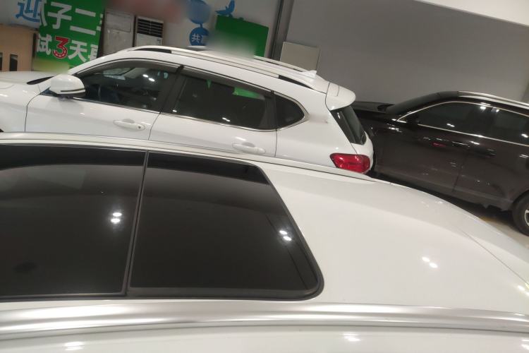 Used Volkswagen C-TREK 2018 1.5L Manual Comfort Model Roof