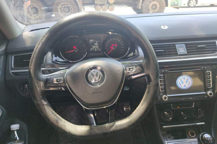 Used Volkswagen C-TREK 2018 1.5L Manual Comfort Model Steering Wheel
