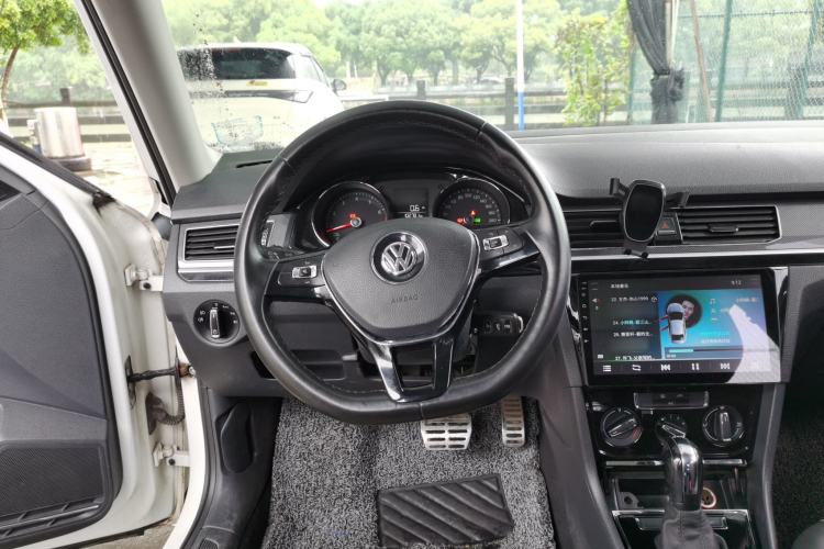 Used Volkswagen C-TREK 2018 230TSI DSG Comfort Model Steering Wheel