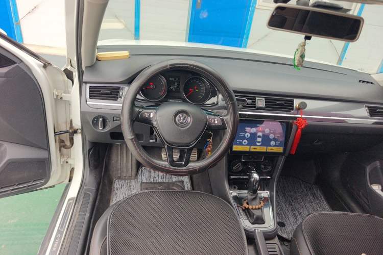Used Volkswagen C-TREK 2018 230TSI DSG Comfort Model Steering Wheel
