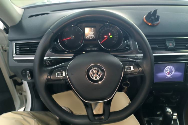 Used Volkswagen C-TREK 2018 1.5L Automatic Comfort Model Steering Wheel