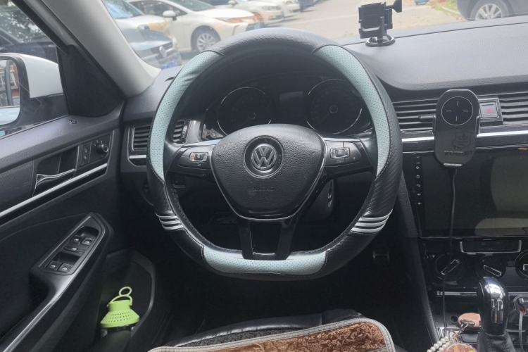 Used Volkswagen C-TREK 2018 1.5L Automatic Comfort Model Steering Wheel