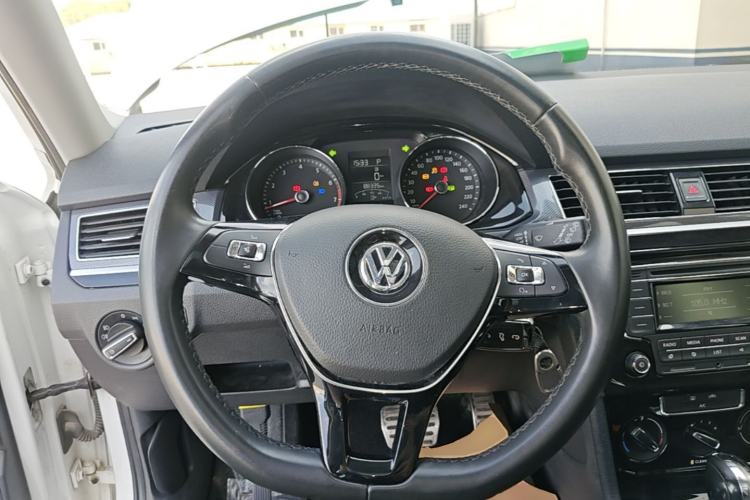 Used Volkswagen C-TREK 2018 1.5L Automatic Comfort Model Steering Wheel