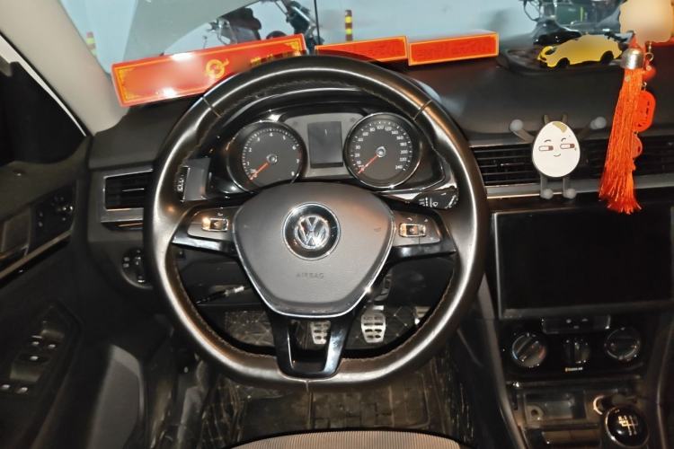 Used Volkswagen C-TREK 2018 1.5L Manual Comfort Model Steering Wheel