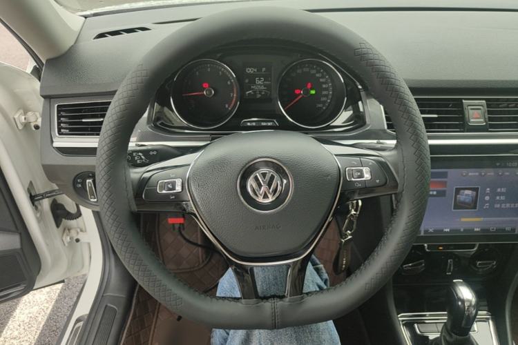 Used Volkswagen C-TREK 2018 1.5L Automatic Comfort Model Steering Wheel