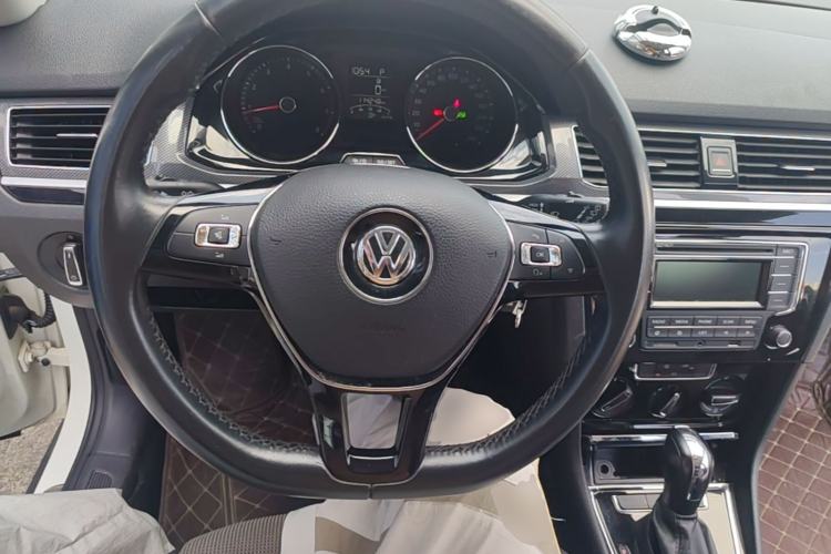 Used Volkswagen C-TREK 2018 1.5L Automatic Comfort Model Steering Wheel