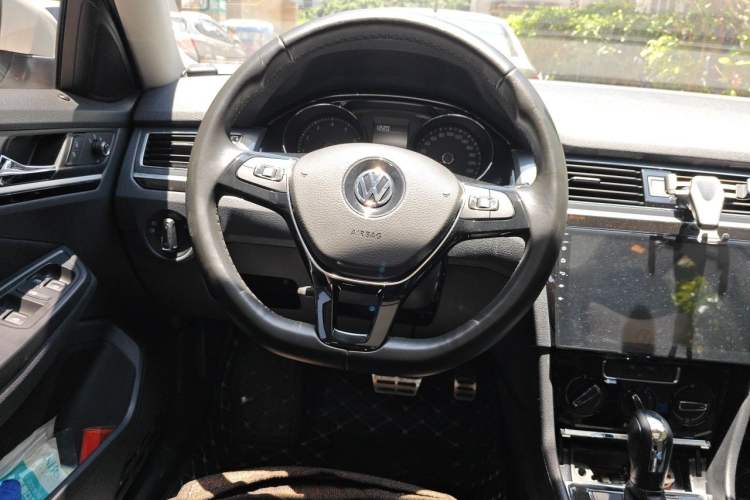 Used Volkswagen C-TREK 2018 1.5L Automatic Comfort Model Steering Wheel