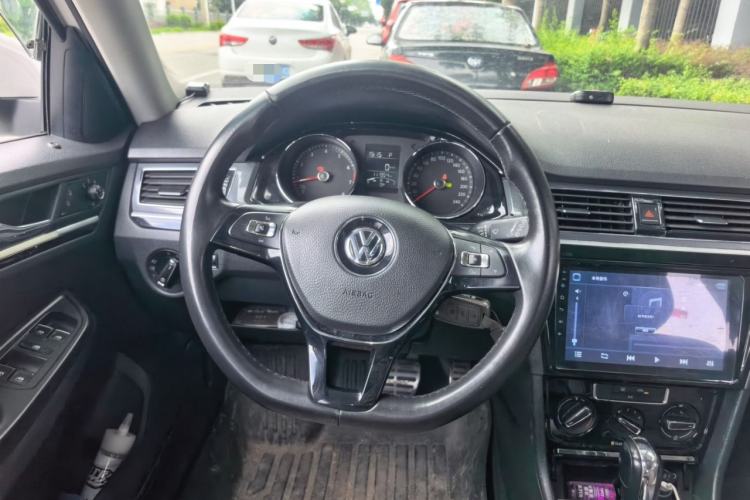 Used Volkswagen C-TREK 2018 230TSI DSG Comfort Model Steering Wheel