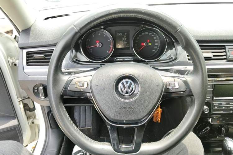 Used Volkswagen C-TREK 2018 230TSI DSG Comfort Model Steering Wheel