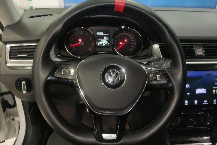 Used Volkswagen C-TREK 2018 1.5L Manual Comfort Model Steering Wheel