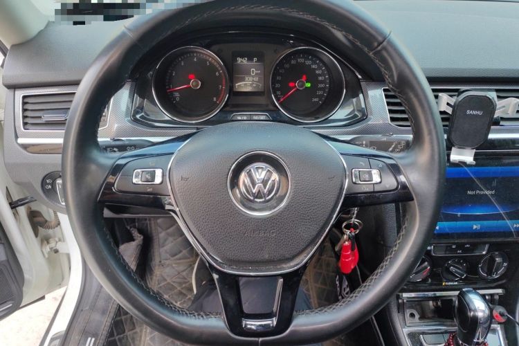 Used Volkswagen C-TREK 2018 1.5L Automatic Comfort Model Steering Wheel