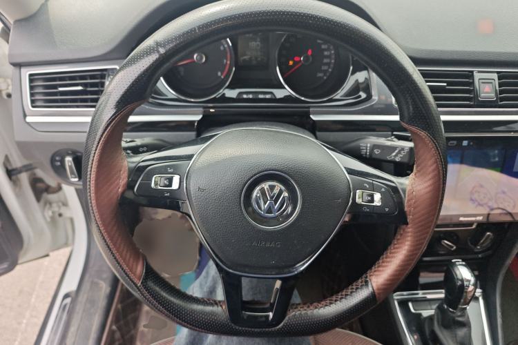 Used Volkswagen C-TREK 2018 230TSI DSG Comfort Model Steering Wheel