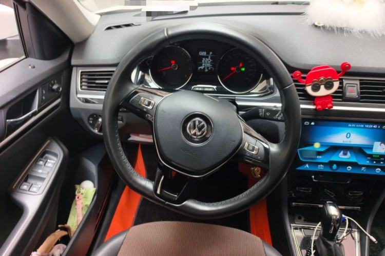 Used Volkswagen C-TREK 2018 1.5L Automatic Comfort Model Steering Wheel
