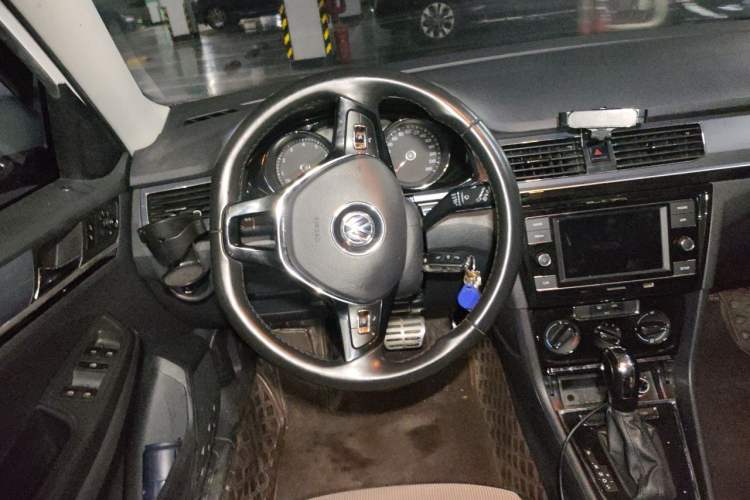 Used Volkswagen C-TREK 2018 230TSI DSG Comfort Model Steering Wheel