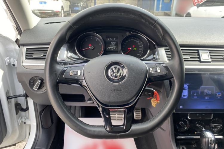 Used Volkswagen C-TREK 2018 1.5L Automatic Comfort Model Steering Wheel