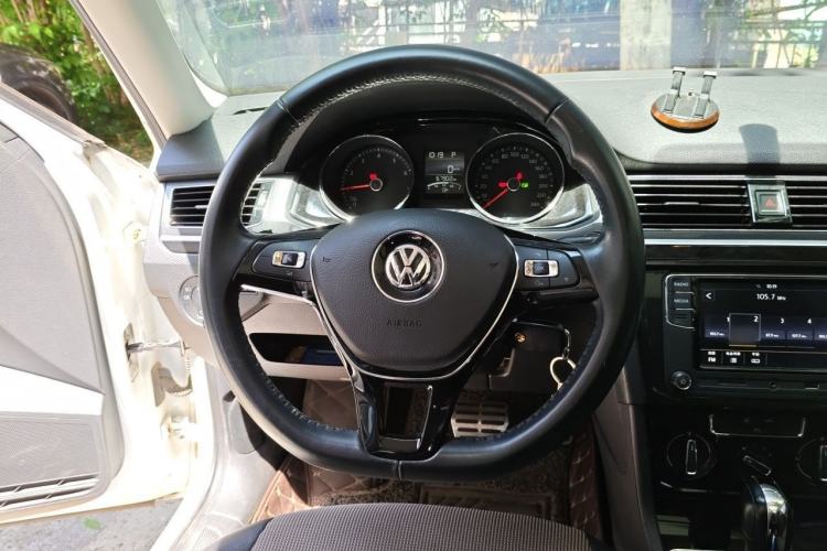 Used Volkswagen C-TREK 2018 1.5L Automatic Comfort Model Steering Wheel