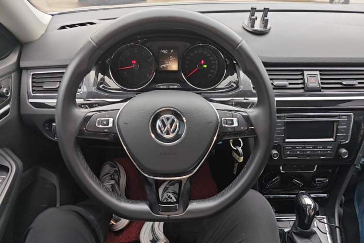 Used Volkswagen C-TREK 2018 1.5L Automatic Comfort Model Steering Wheel