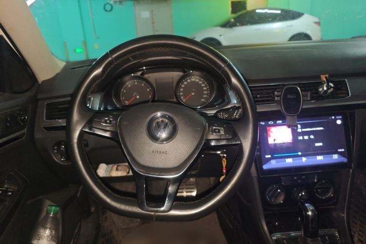 Used Volkswagen C-TREK 2018 1.5L Automatic Comfort Model Steering Wheel