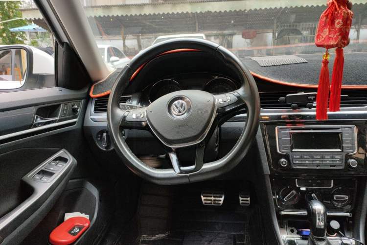 Used Volkswagen C-TREK 2018 1.5L Automatic Comfort Model Steering Wheel