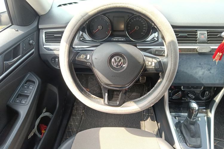 Used Volkswagen C-TREK 2018 230TSI DSG Comfort Model Steering Wheel